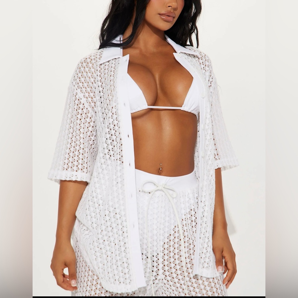 NWT white swimsuit shirt and pant coverup. Size XL (swimsuit not included)